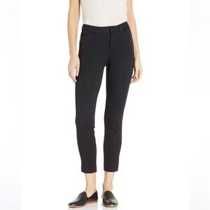 NWT Amazon Essentials Women's Skinny Ankle Pant in Black Size 6L